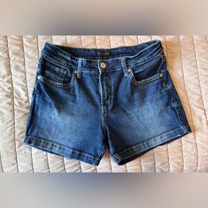 Silver Jeans Blue Jean Elyse 4” Shorts Size 30